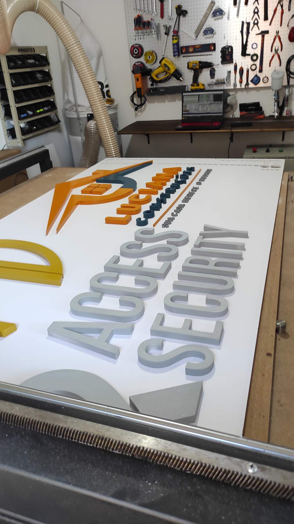 Logo Em Alto Relevo Pvc 20mm Letreiro Fachada 1,20m