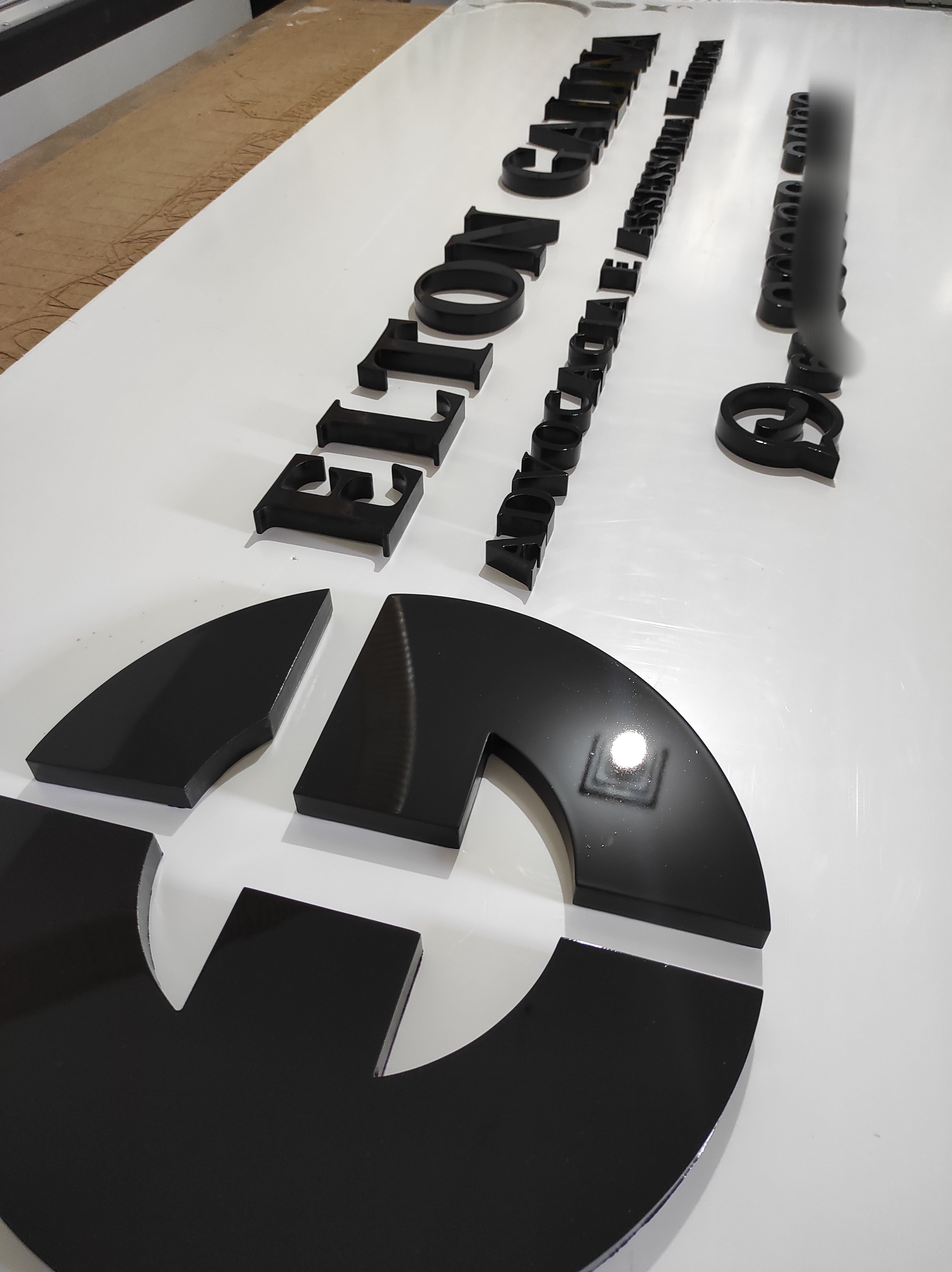 Logo Pvc 20mm Alto Relevo 150cm Para Fachada Pvc - 20mm Alto Relevo