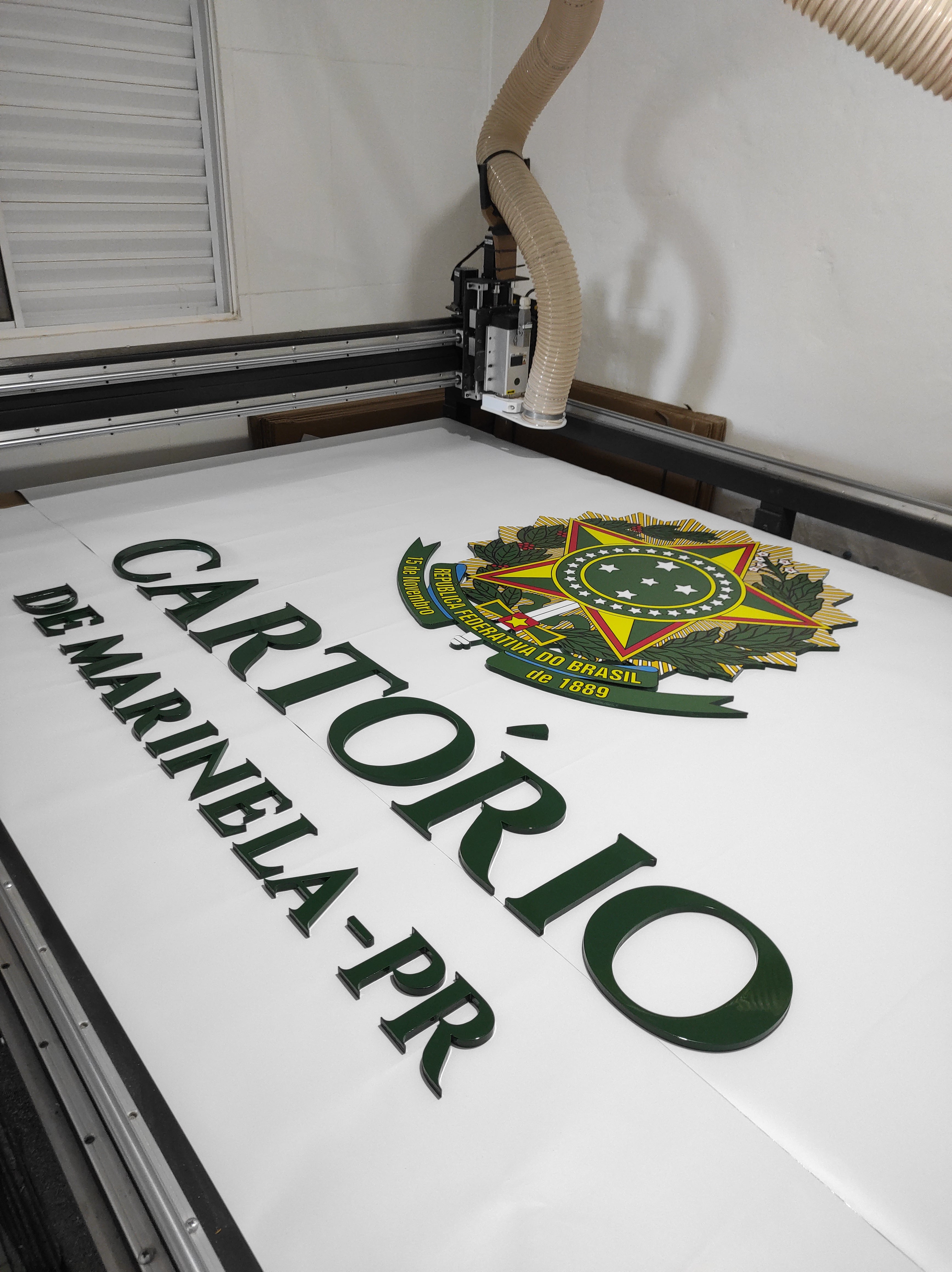 Logo Em Alto Relevo Pvc 20mm Letreiro Fachada 1,20m Cor A Combinar