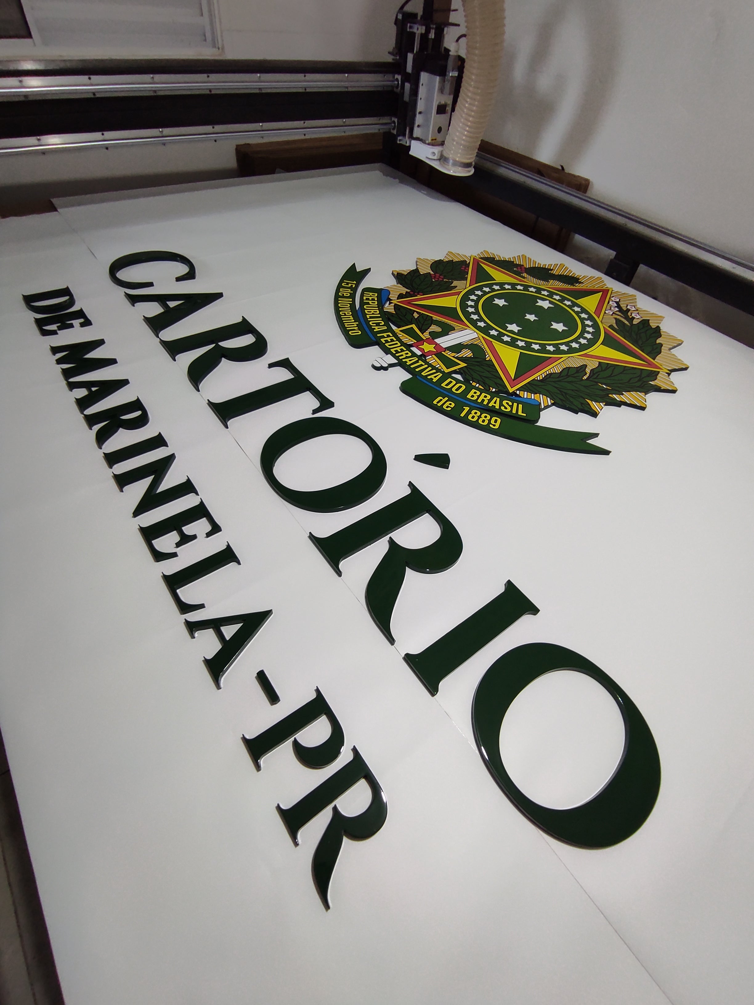 Logo Em Alto Relevo Pvc 20mm Letreiro Fachada 1,20m Cor A Combinar