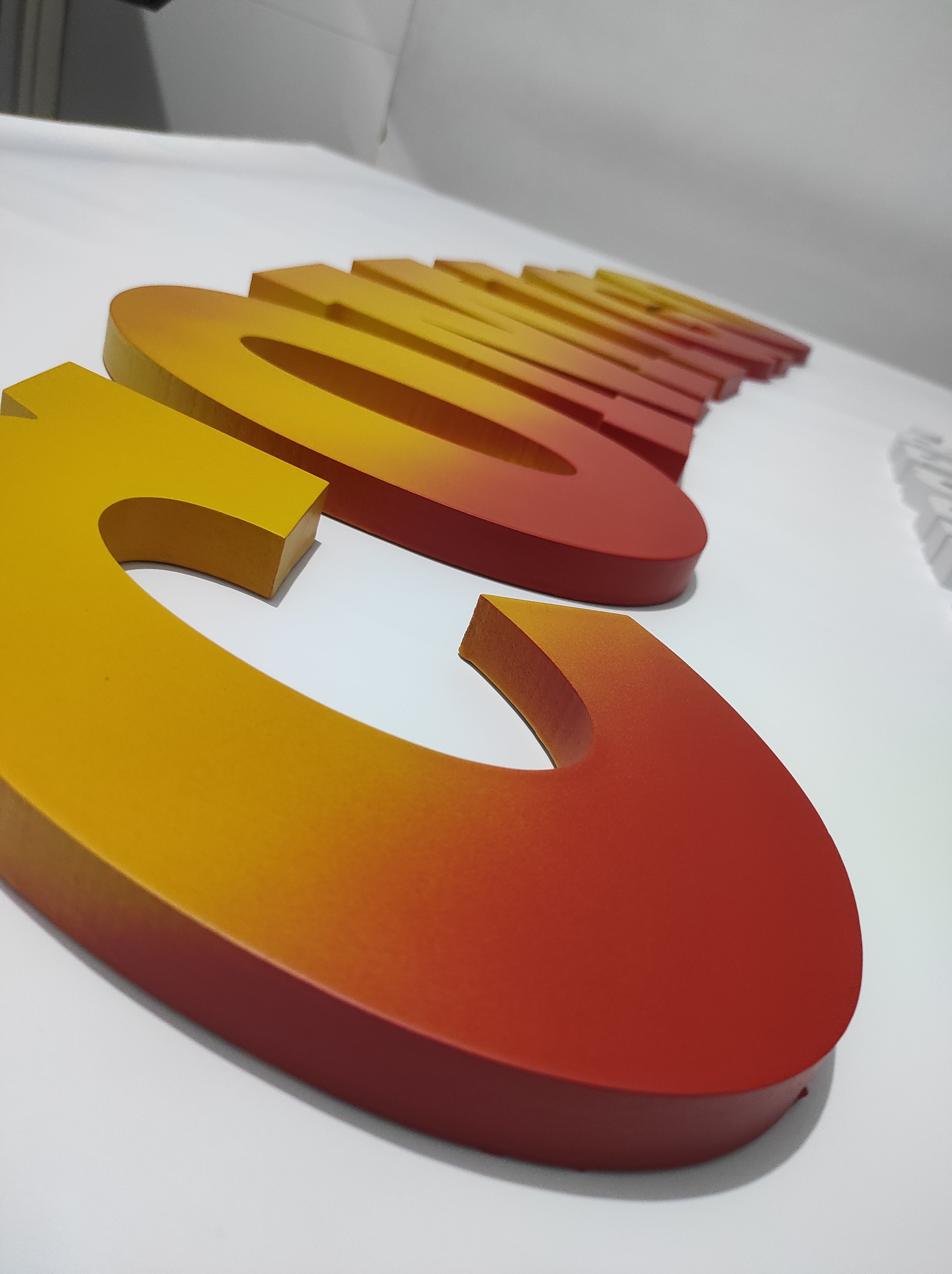 Logo Alto Relevo Pvc 20mm 400 Cm Para Fachada Personalizado