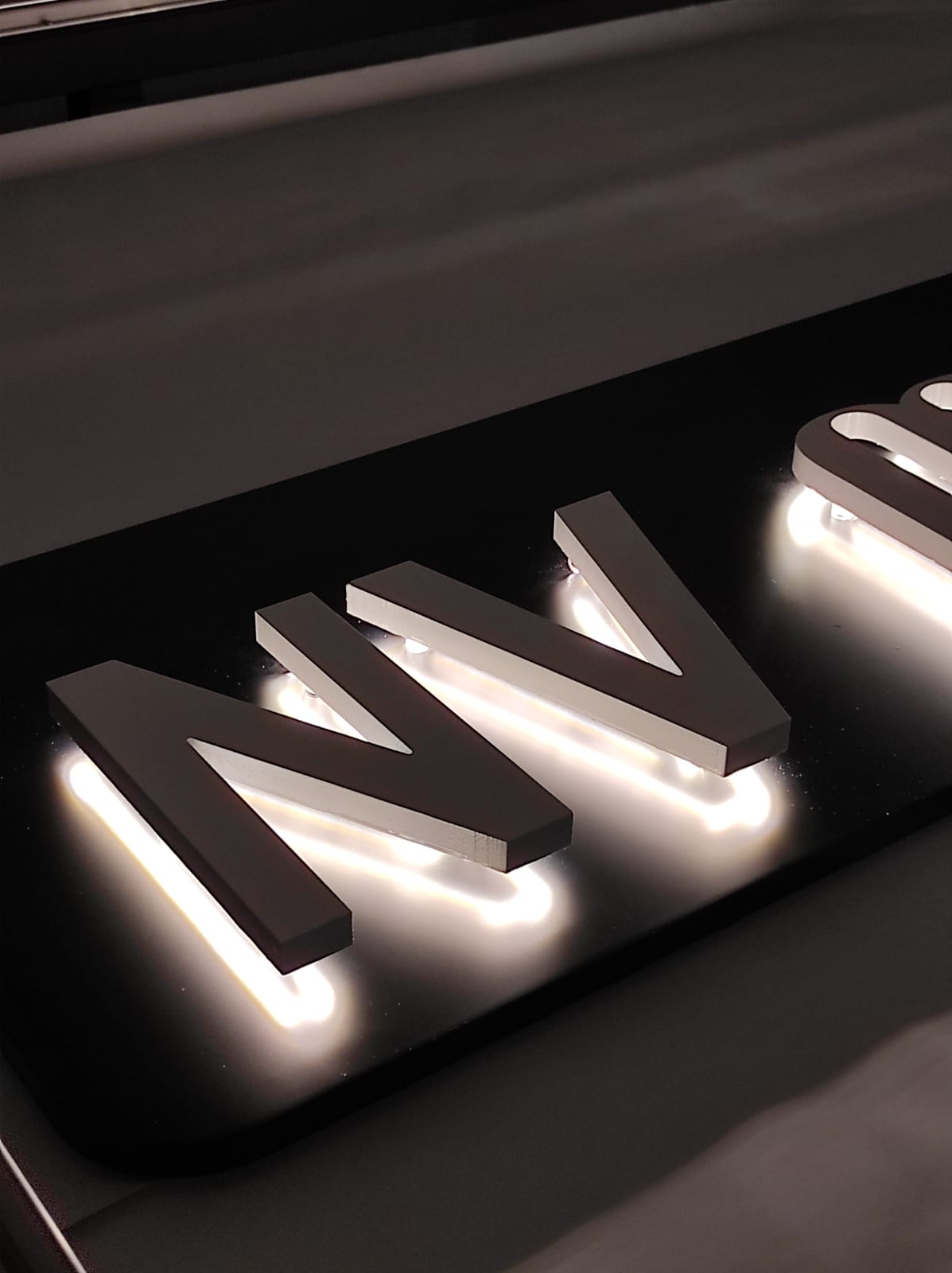 Placa 1.70m Fachada Acm E Pvc Iluminação Retroversa Personalizado